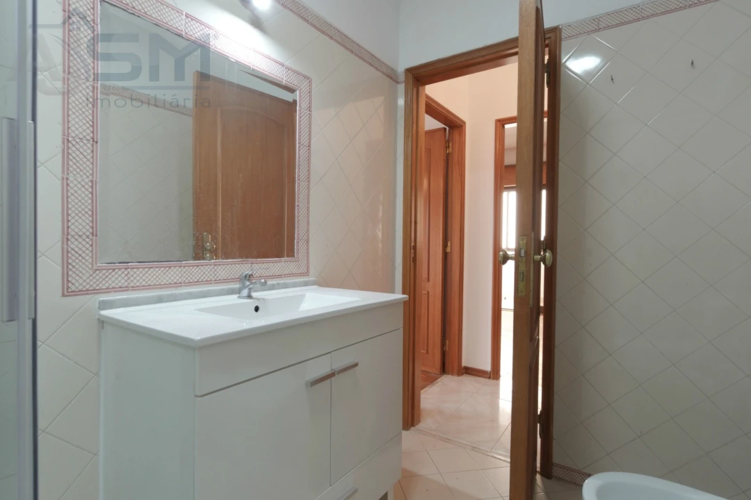 Apartamento T2 para Arrendamento em Cacém e São Marcos Foto 12