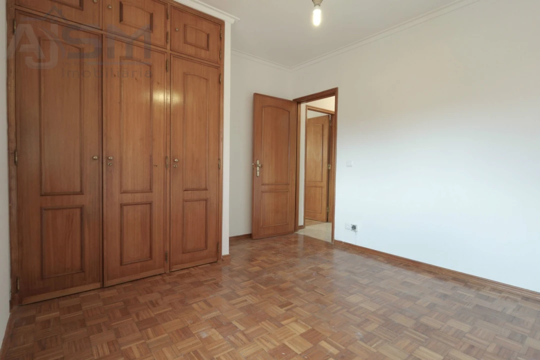 Apartamento T2 para Arrendamento em Cacém e São Marcos Foto 14