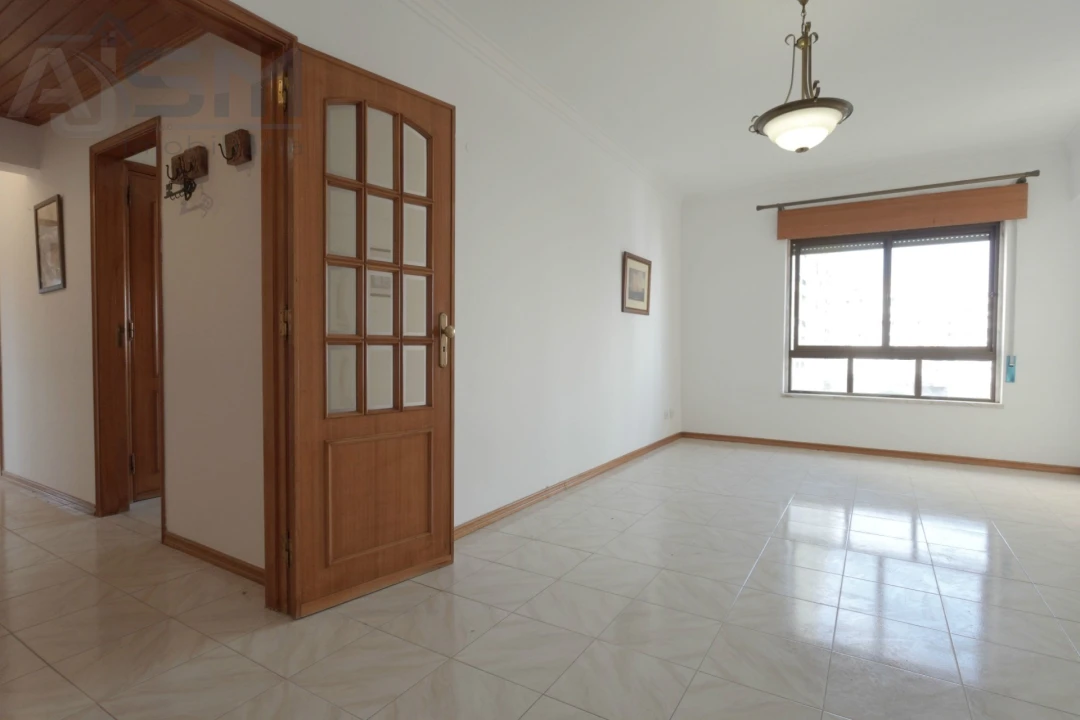 Apartamento T2 para Arrendamento em Cacém e São Marcos Foto 3