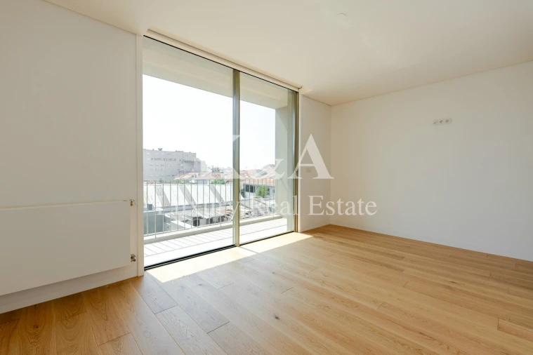 Moradia T4 para Venda em Matosinhos e Leça da Palmeira Foto 11