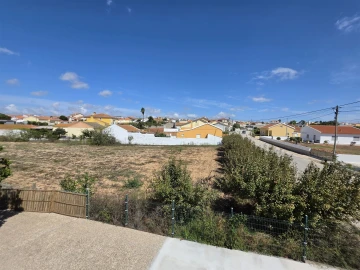 Terreno para Venda em Campelos e Outeiro da Cabeça
