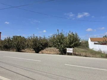Terreno para Venda em Campelos e Outeiro da Cabeça