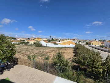 Terreno para Venda em Campelos e Outeiro da Cabeça