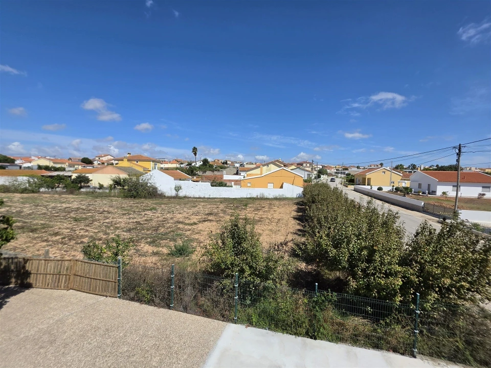 Terreno para Venda em Campelos e Outeiro da Cabeça Foto 8