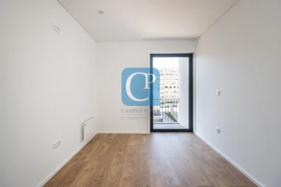Apartamento T1 para Arrendamento em Paranhos