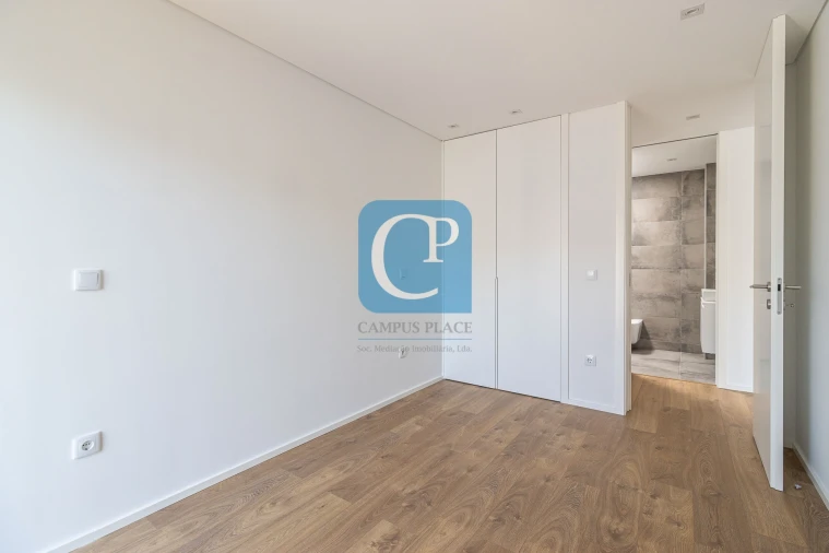 Apartamento T1 para Arrendamento em Paranhos Foto 9