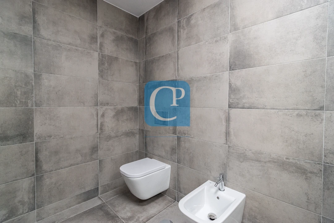 Apartamento T1 para Arrendamento em Paranhos Foto 14