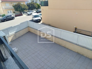 Moradia T3 para Venda em Currelos, Papízios e Sobral