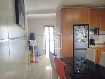 Moradia T3 para Venda em Currelos, Papízios e Sobral