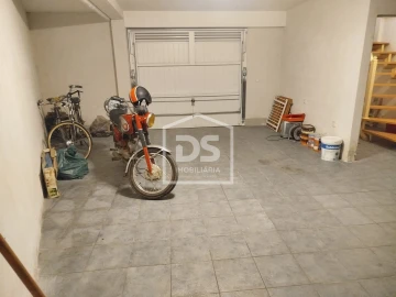 Moradia T3 para Venda em Currelos, Papízios e Sobral