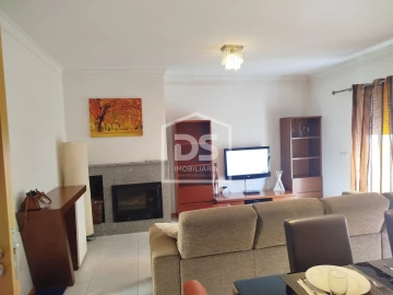 Moradia T3 para Venda em Currelos, Papízios e Sobral