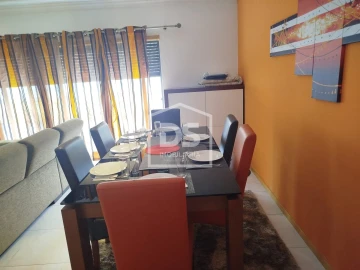 Moradia T3 para Venda em Currelos, Papízios e Sobral