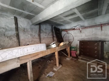 Moradia T2 para Venda em Currelos, Papízios e Sobral