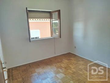 Moradia T2 para Venda em Currelos, Papízios e Sobral