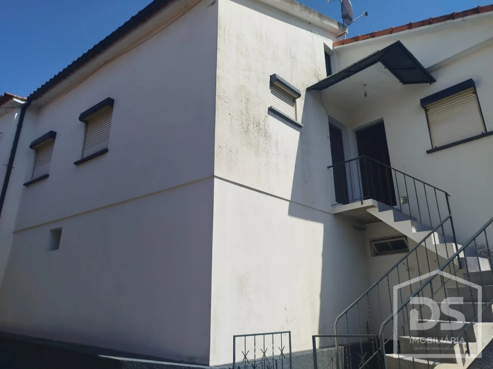 Moradia T2 para Venda em Currelos, Papízios e Sobral Foto 4