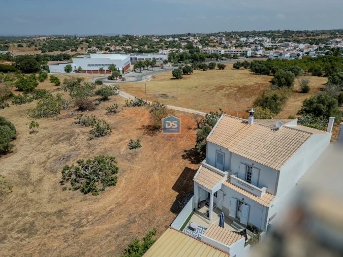 Moradia T3 para Venda em Guia Foto 43