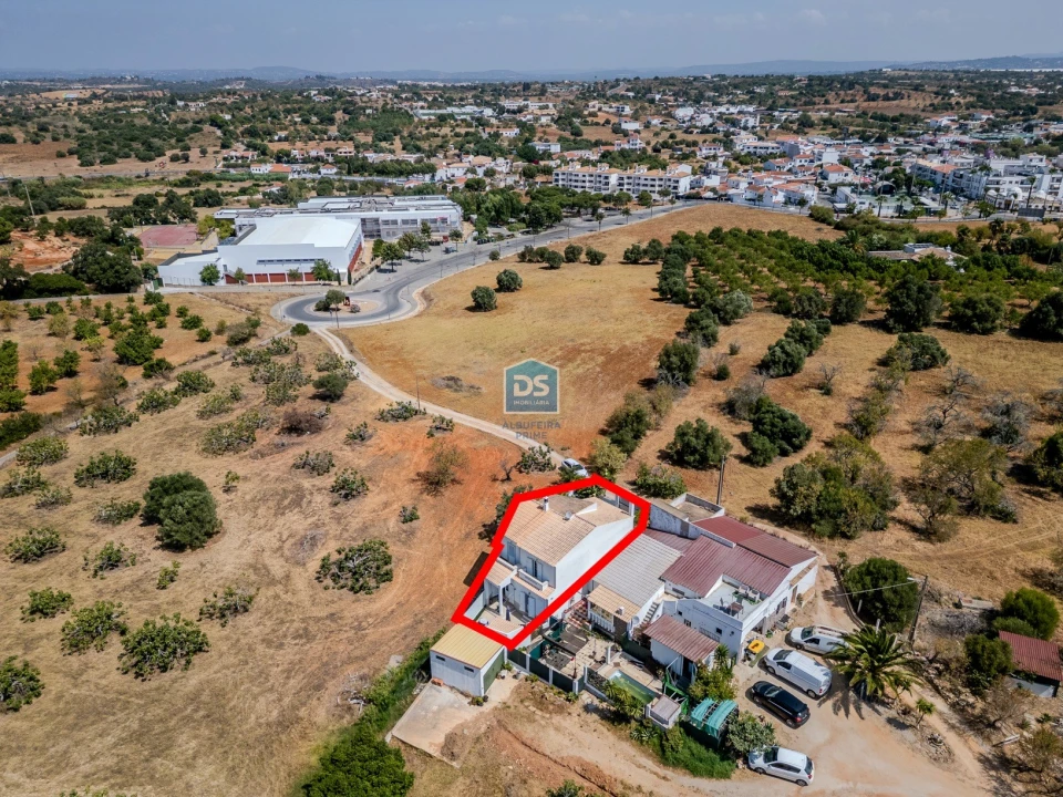 Moradia T3 para Venda em Guia Foto 42
