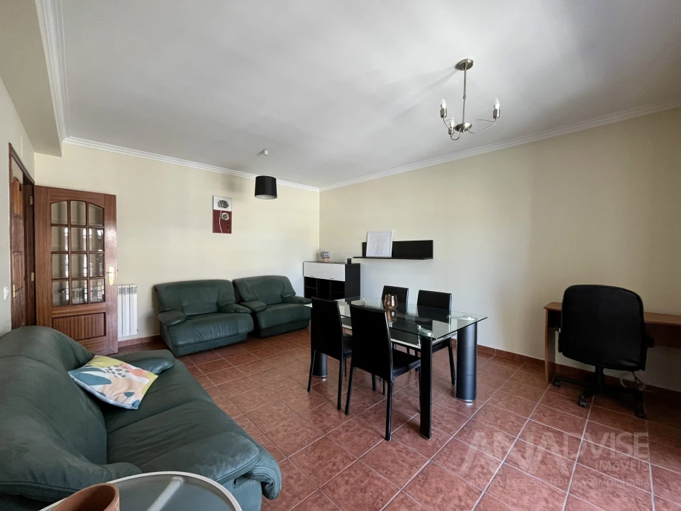 Apartamento T2 para Venda em Viseu Foto 1