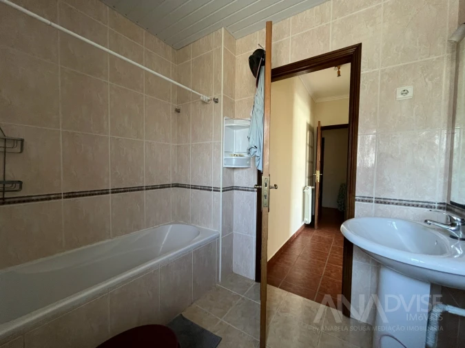 Apartamento T2 para Venda em Viseu Foto 16