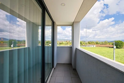 Apartamento T3 para Arrendamento em Barcelos, V.Boa, V.Frescainha