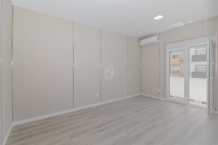 Apartamento T2 para Venda em Barreiro e Lavradio Foto 7