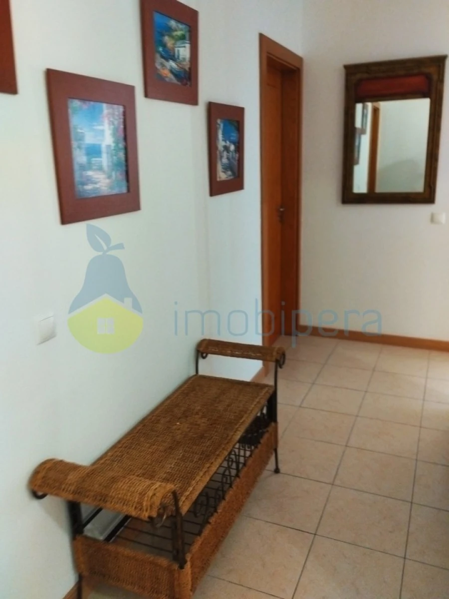 Apartamento T3 para Arrendamento em Portimão Foto 9