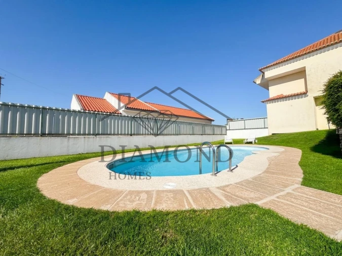 Moradia T4 para Venda em Benavente Foto 32