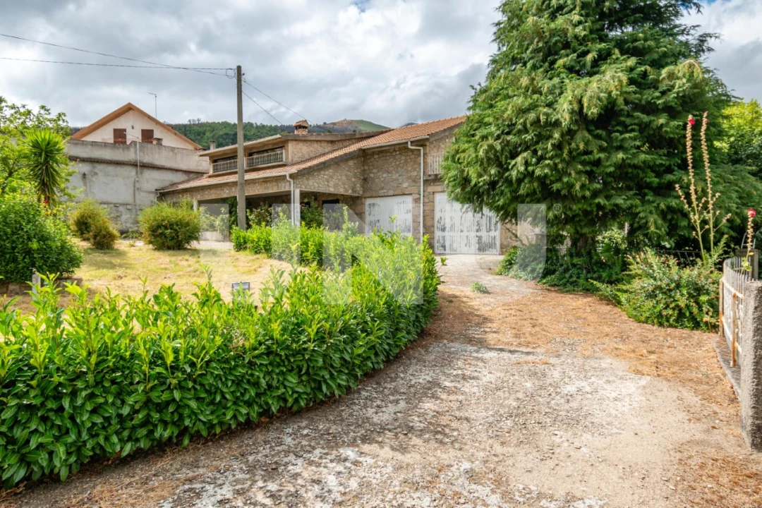 Moradia T5 para Venda em Unhais da Serra Foto 47