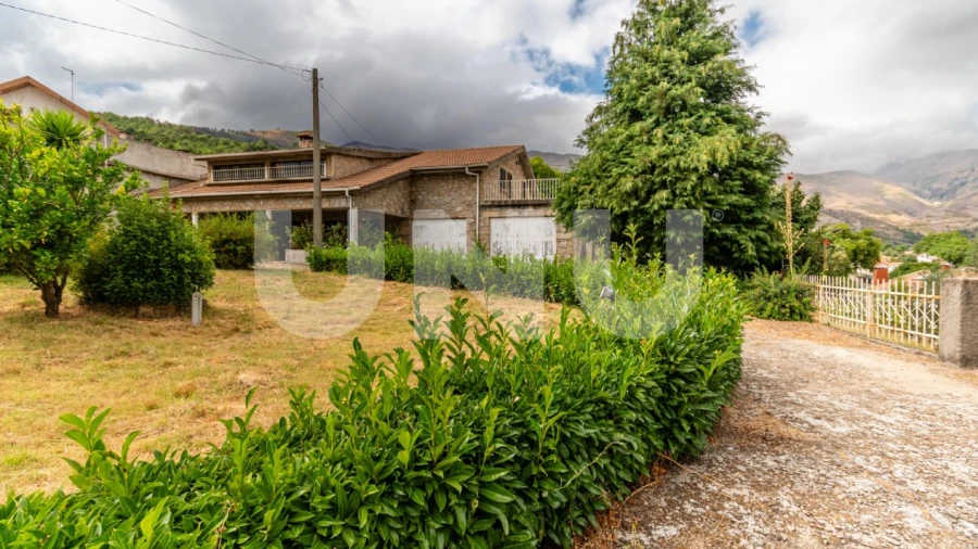 Moradia T5 para Venda em Unhais da Serra