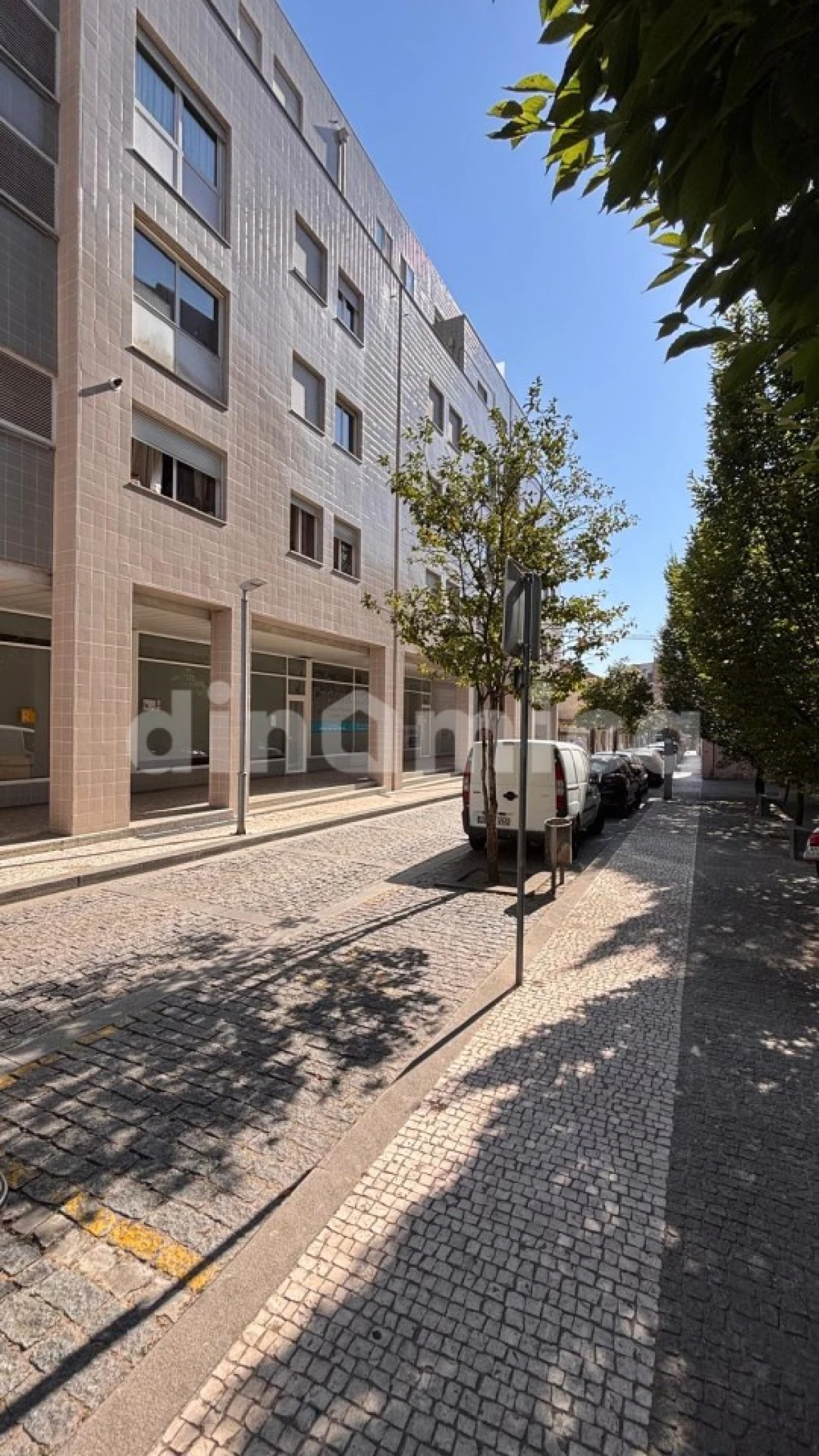 Garagem para Arrendamento em Vila Nova de Famalicão e Calendário Foto 1