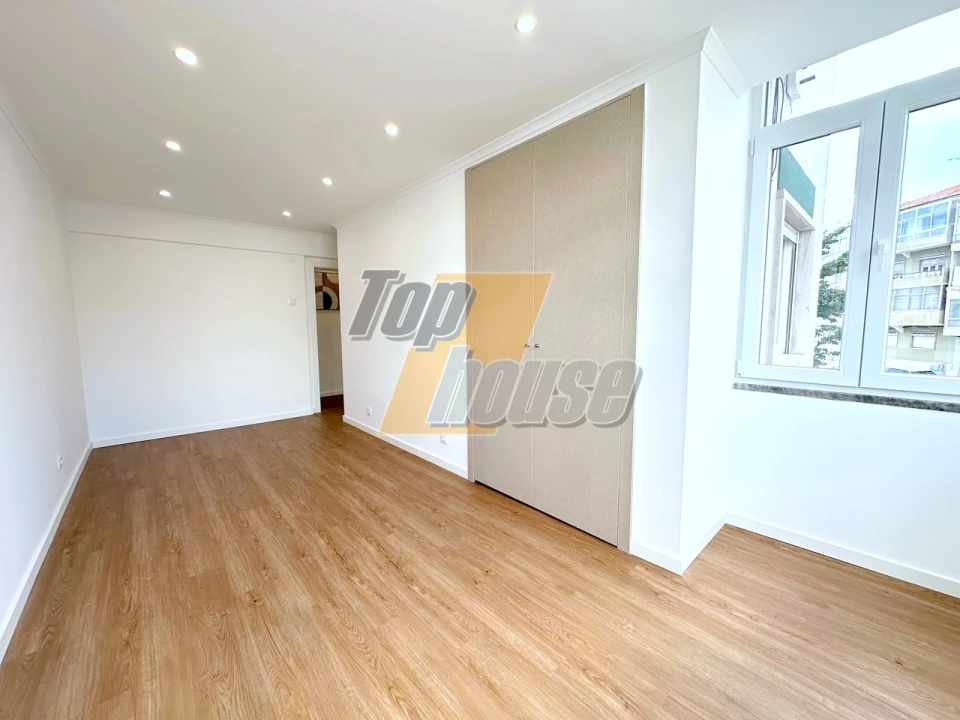 Apartamento T3 para Venda em Almada, Cova da Piedade, Pragal e Cacilhas Foto 11