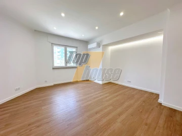 Apartamento T3 para Venda em Almada, Cova da Piedade, Pragal e Cacilhas