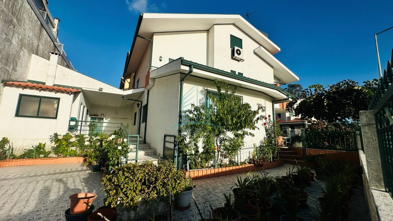 Moradia T4 para Venda em Gondomar (São Cosme), Valbom e Jovim Foto 3