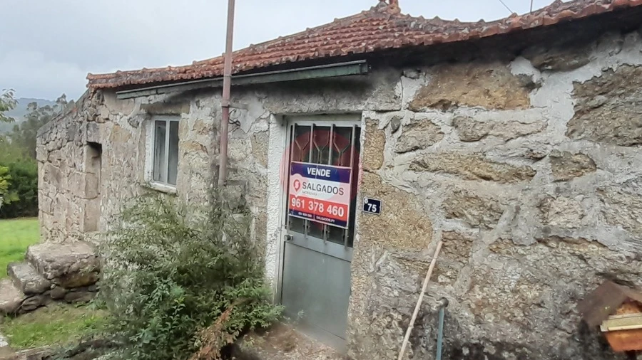 Moradia T2 para Venda em Chaviães e Paços
