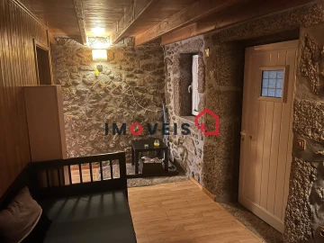 Moradia T2 para Venda em Sabugueiro