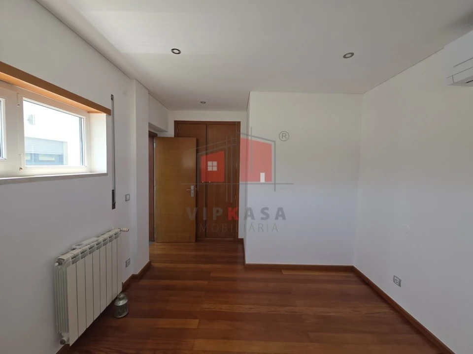 Moradia T5 para Venda em Malveira e São Miguel de Alcainça Foto 8