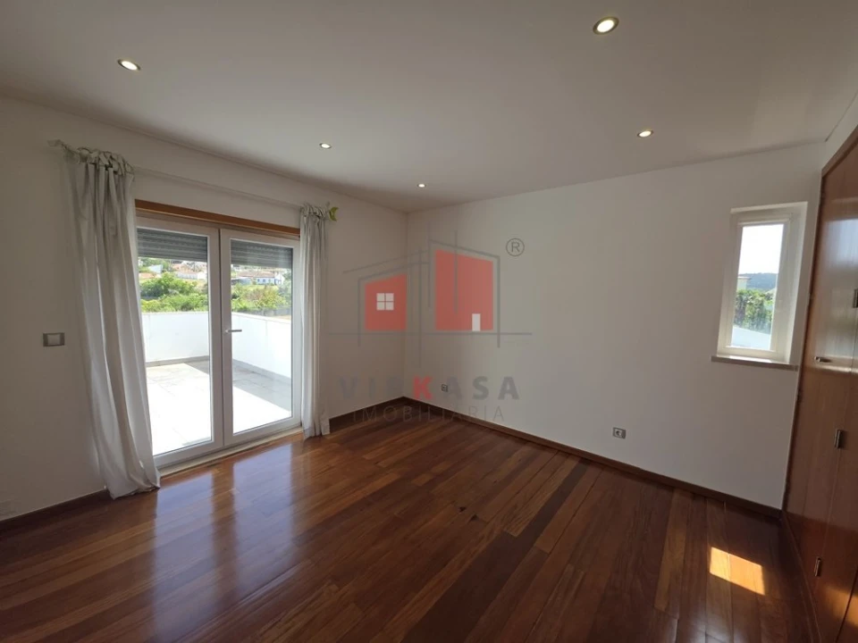 Moradia T5 para Venda em Malveira e São Miguel de Alcainça Foto 17
