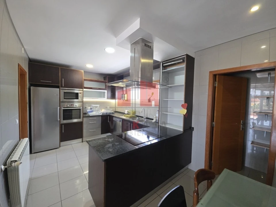 Moradia T5 para Venda em Malveira e São Miguel de Alcainça Foto 6