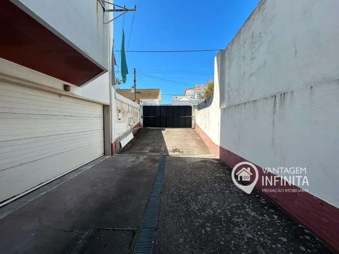 Moradia T5 para Venda em Costa da Caparica Foto 16