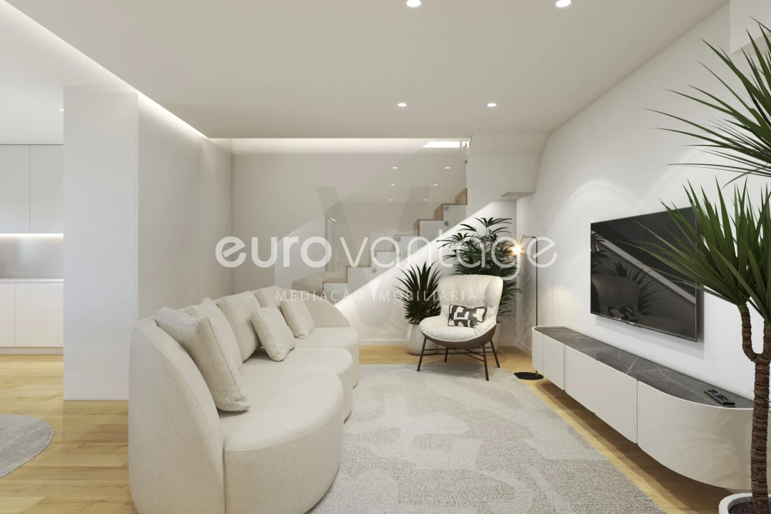 Apartamento T1 para Venda em Parceiros e Azoia Foto 4