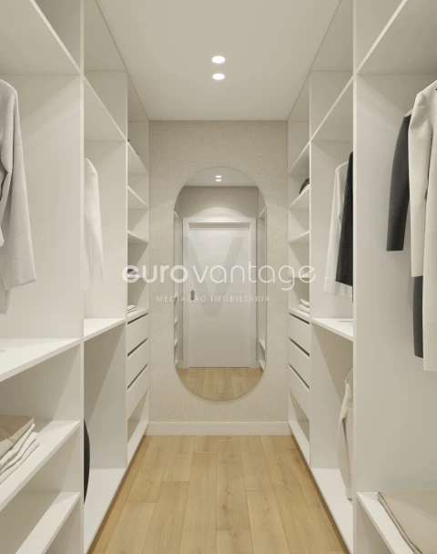 Apartamento T1 para Venda em Parceiros e Azoia