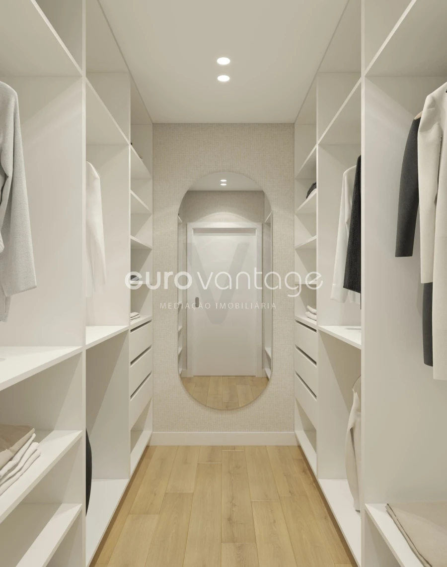 Apartamento T1 para Venda em Parceiros e Azoia Foto 18