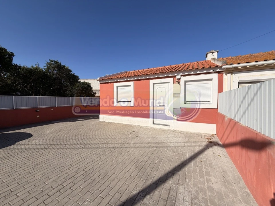 Moradia T3 para Venda em Samora Correia Foto 3
