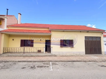 Moradia T4 para Venda em Couço