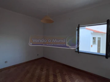 Moradia T4 para Venda em Couço