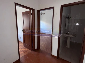 Moradia T4 para Venda em Couço