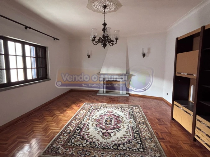 Moradia T4 para Venda em Couço Foto 7