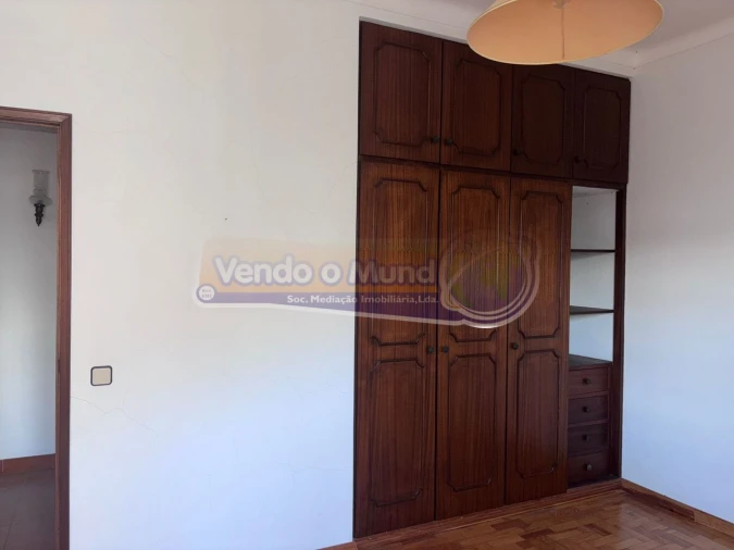 Moradia T4 para Venda em Couço Foto 19
