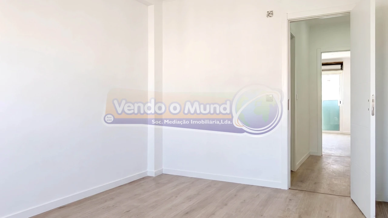 Apartamento T2 para Venda em Cacém e São Marcos Foto 10