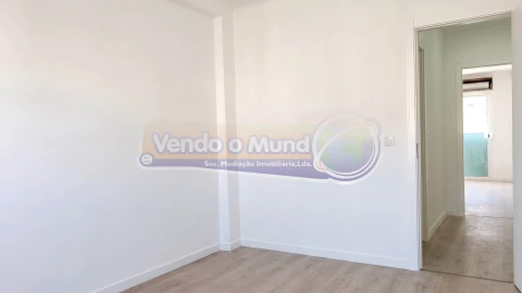 Apartamento T2 para Venda em Cacém e São Marcos